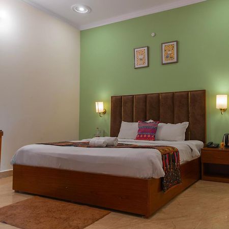 Hotel Sethi Legacy Haridwār Extérieur photo