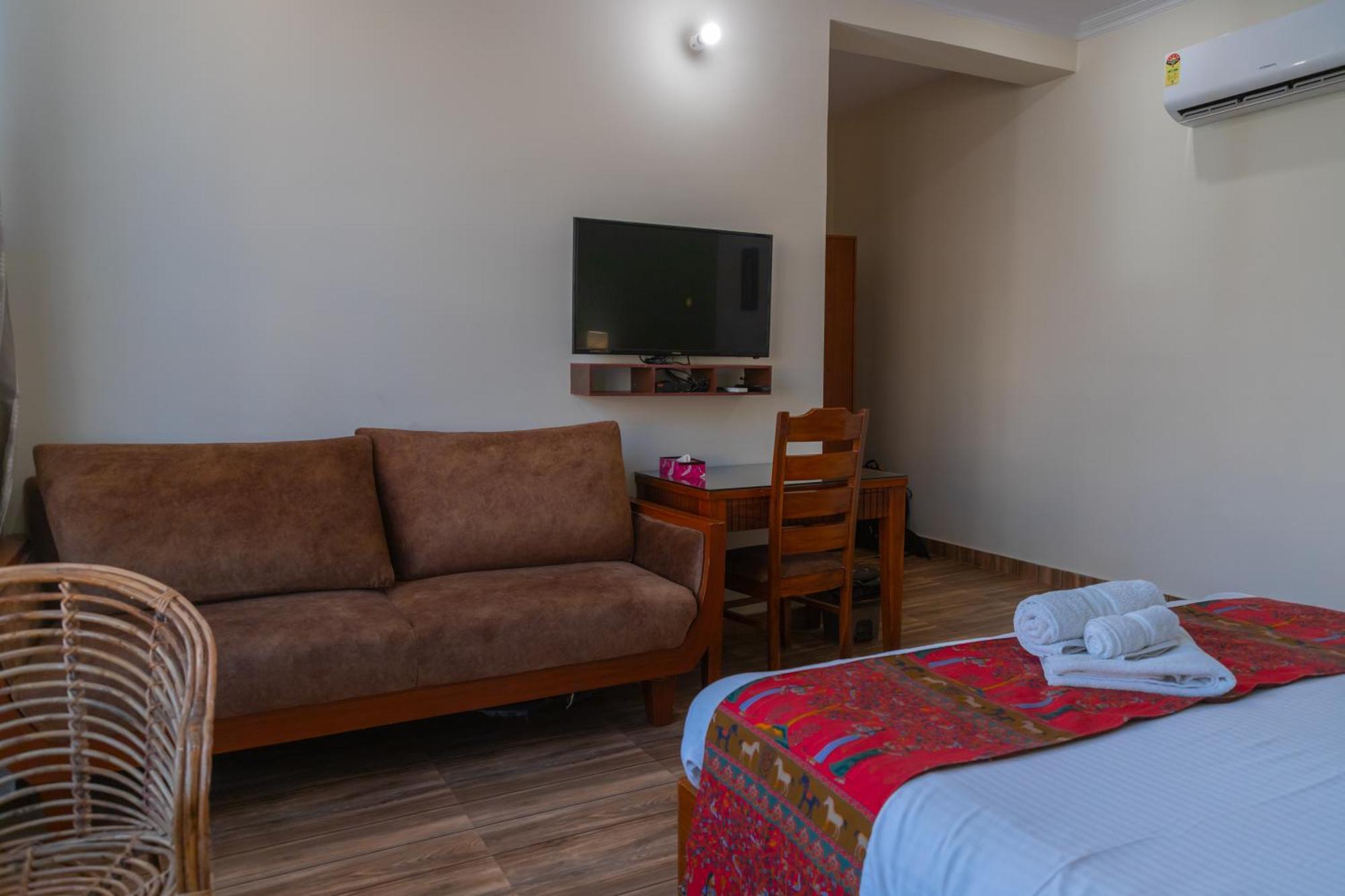 Hotel Sethi Legacy Haridwār Extérieur photo